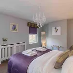 Luxury Nestled In The Heart Of - Pet Friendly פיקרינג