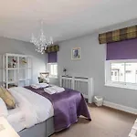 Luxury Nestled In The Heart Of - Pet Friendly *