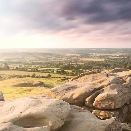 Ferienhaus Luxury Nestled In The Heart Of - Pet Friendly Pickering