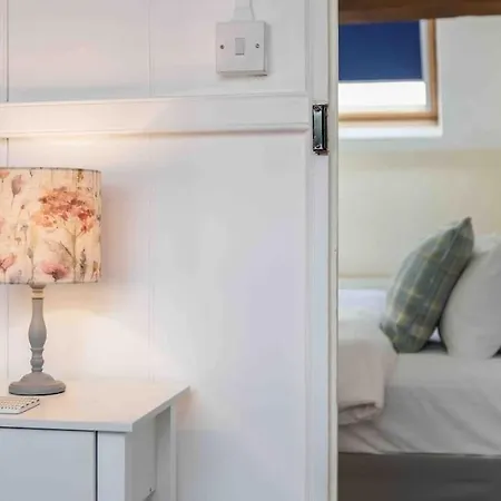 Holiday home Luxury Nestled In The Heart Of - Pet Friendly
