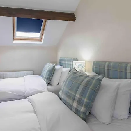 Luxury Nestled In The Heart Of - Pet Friendly *