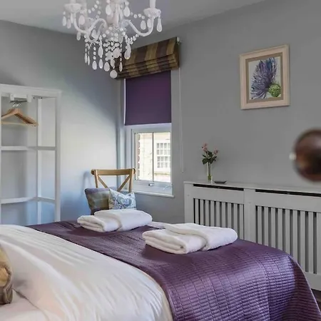 Ferienhaus Luxury Nestled In The Heart Of - Pet Friendly