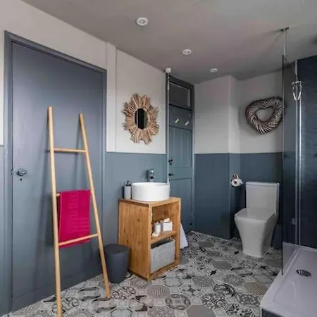 Holiday home Luxury Nestled In The Heart Of - Pet Friendly Pickering