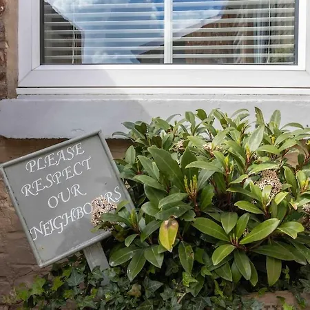 Holiday home Luxury Nestled In The Heart Of - Pet Friendly