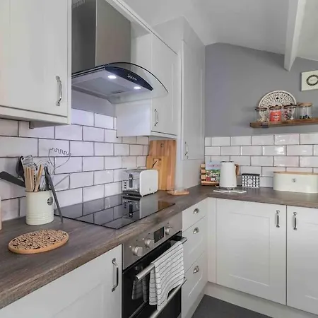 Holiday home Luxury Nestled In The Heart Of - Pet Friendly Pickering