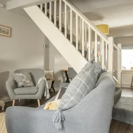 Holiday home Luxury Nestled In The Heart Of - Pet Friendly