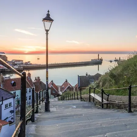 Luxury Nestled In The Heart Of - Pet Friendly Ferienhaus *