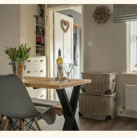 Luxury Nestled In The Heart Of - Pet Friendly